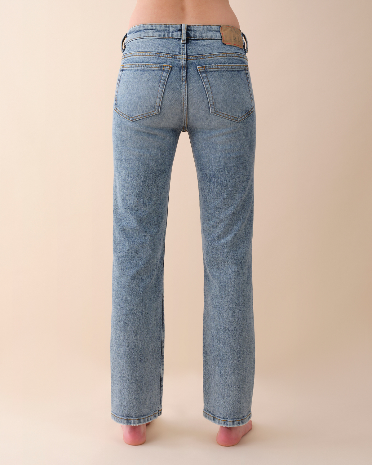 Jeanerica EW009 Eiffel Low