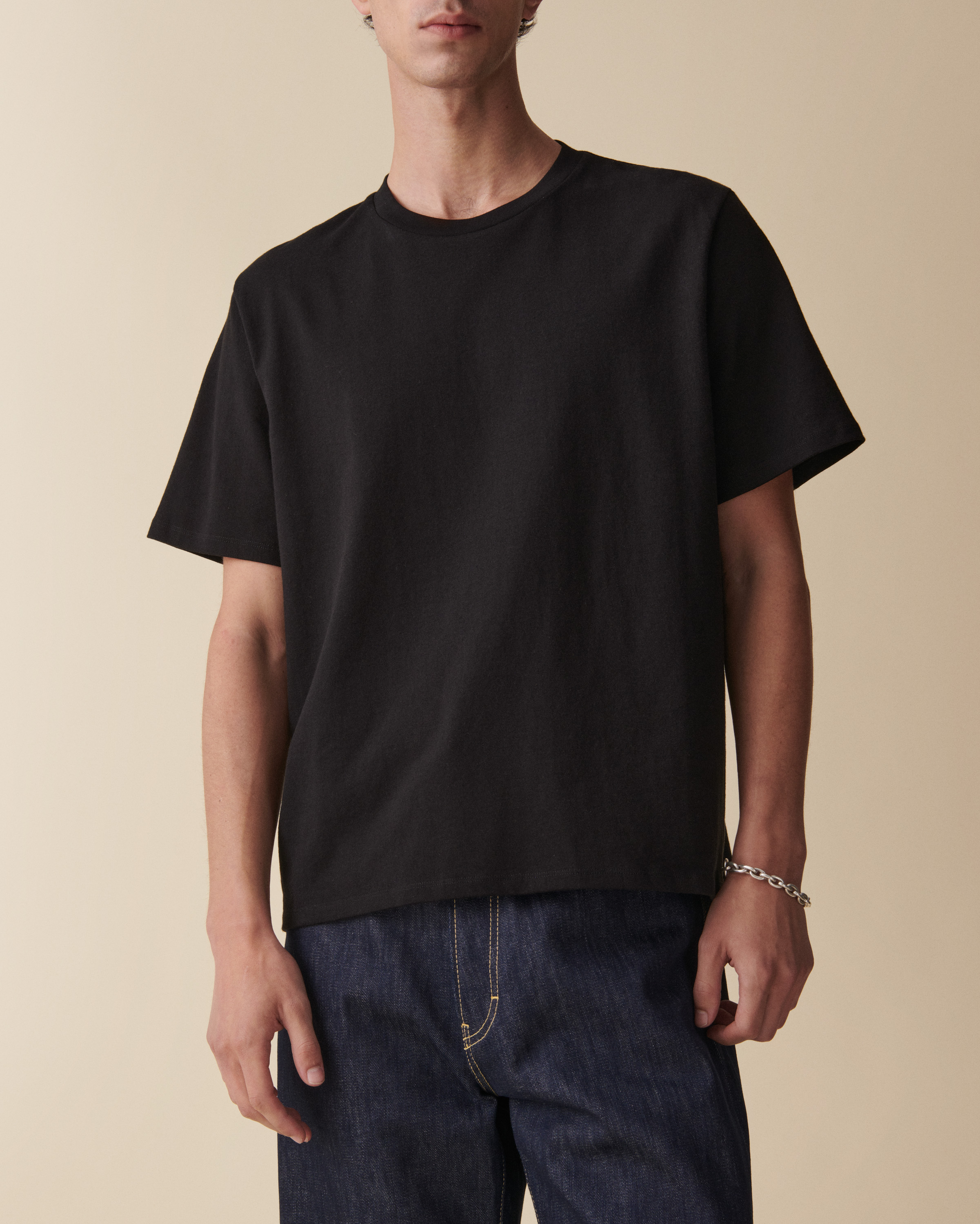 Jeanerica Delon In Black