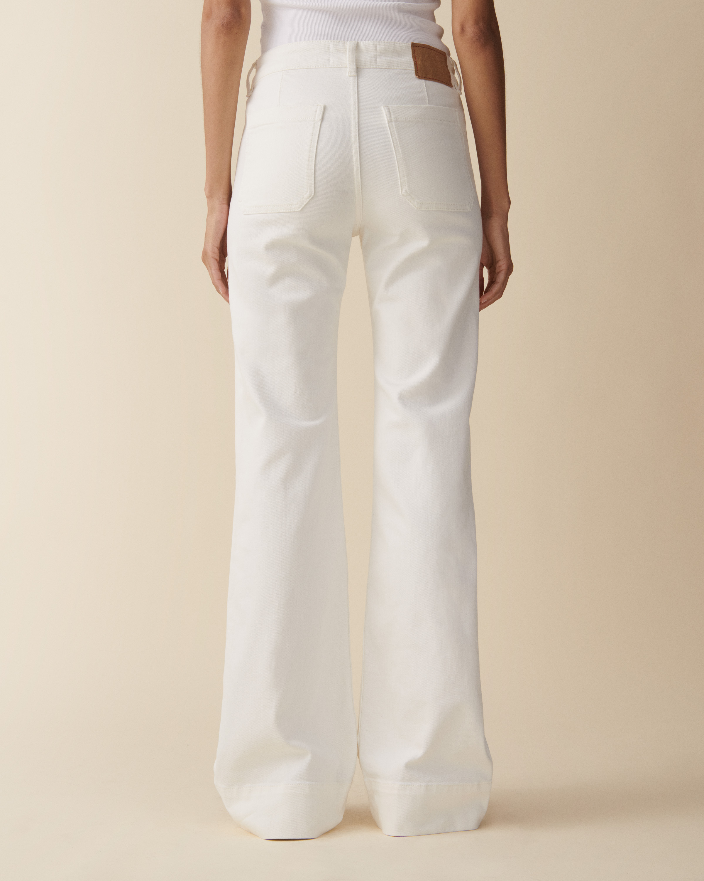 Jeanerica Sw007 St Monica Low In White