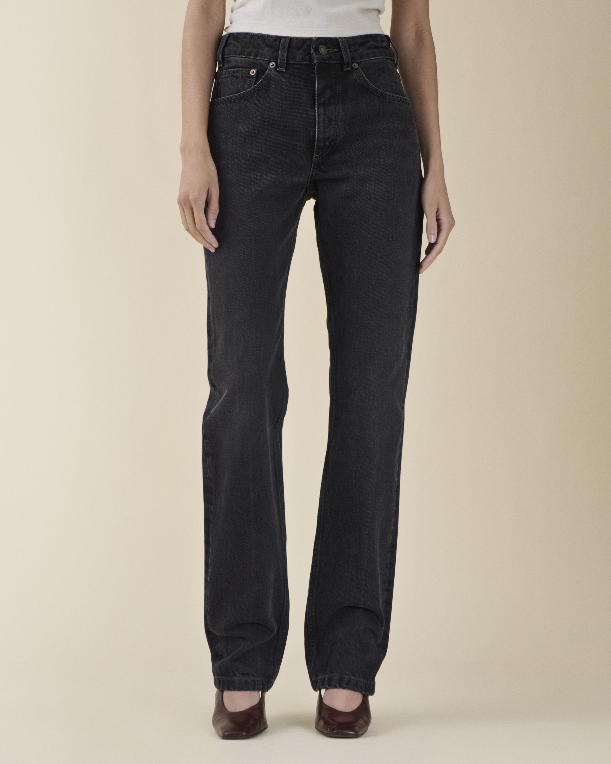 Jeanerica Sisli In Black