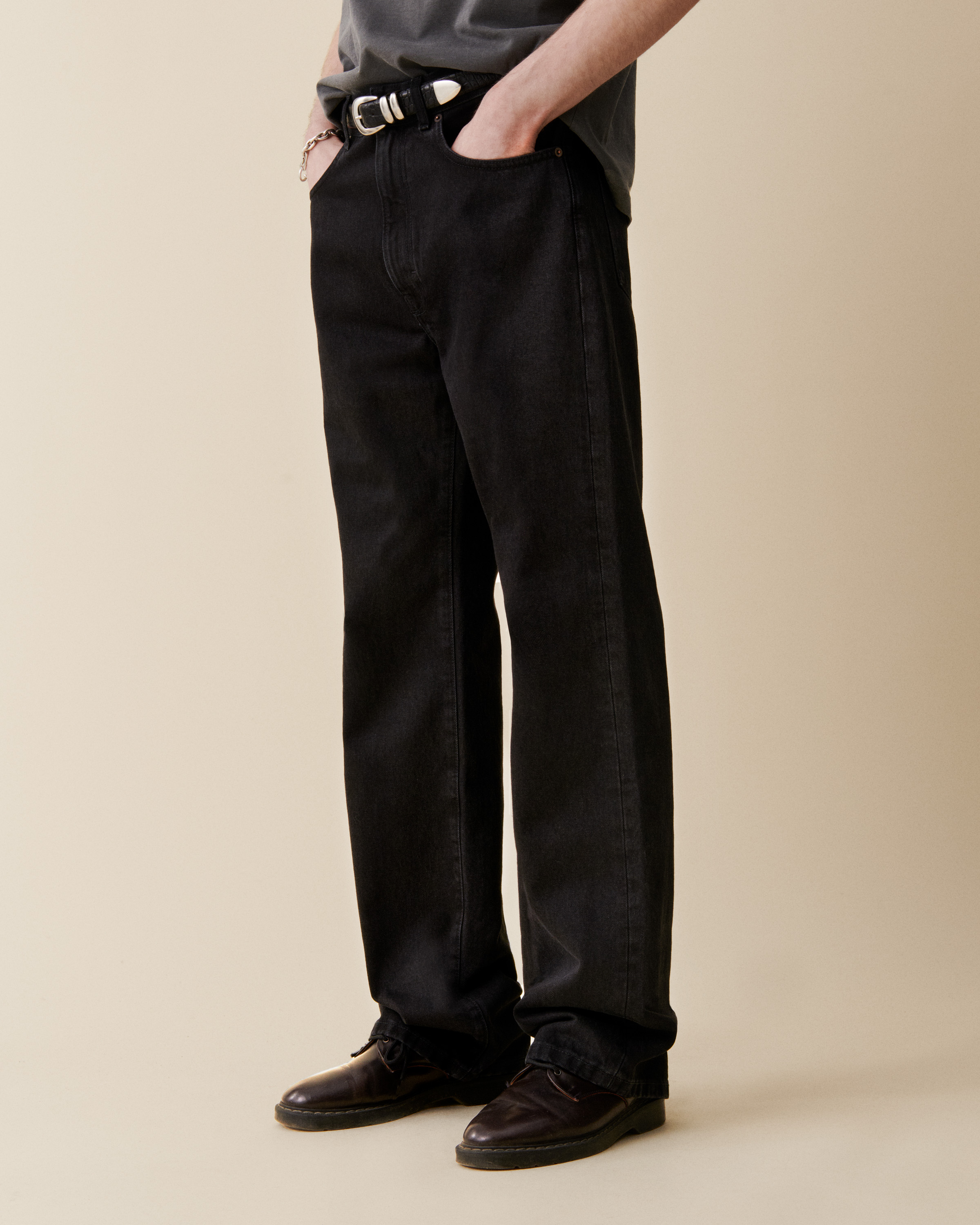 Jeanerica Vm009 Vega In Black